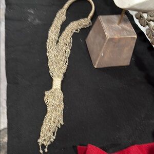 Elegant Gold Braided Necklace